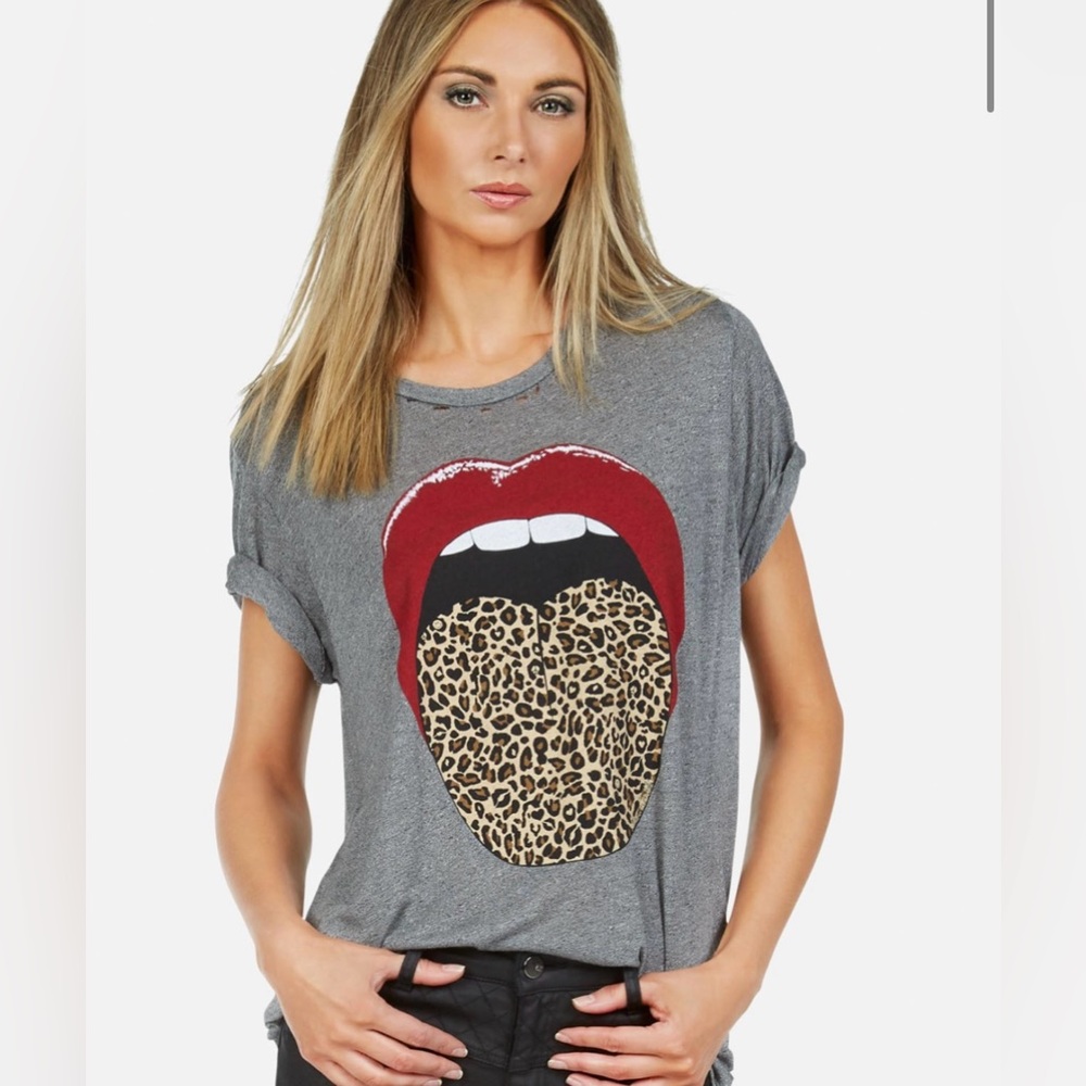 Lauren Moshi Tops | Lauren Moshi Capri Tee Leopard Tongue | Heather Grey-M